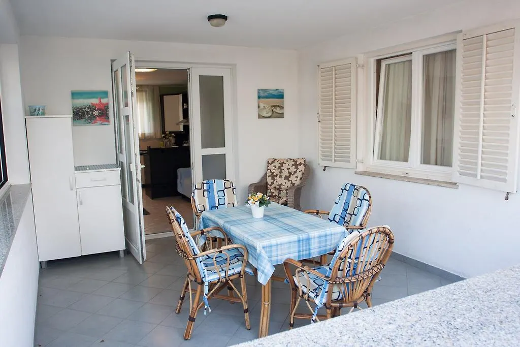 Apartments Silvia Porec 0*,